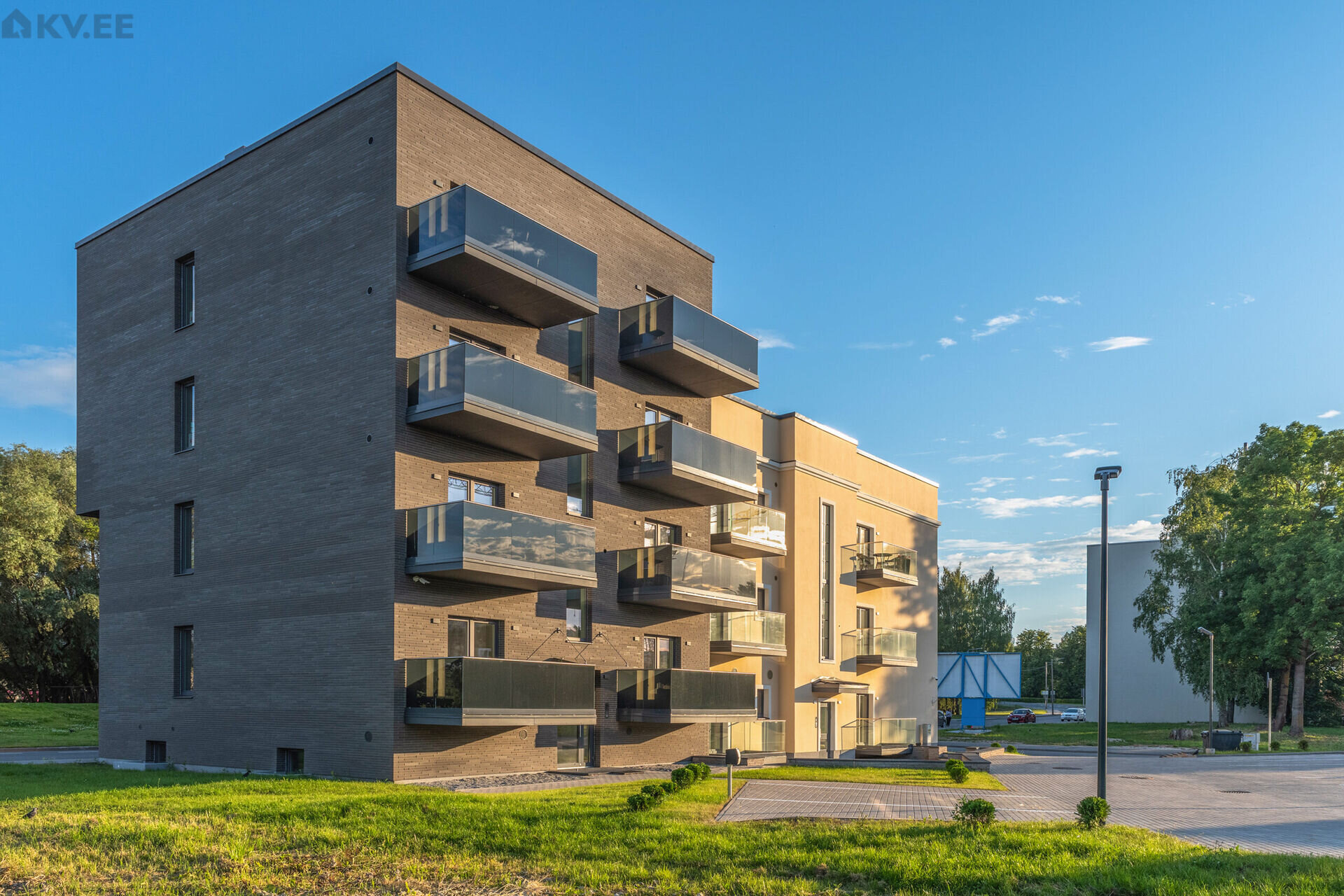 Kreekinnisvara objekt. Anda üürile korter Fortuuna 11, Tartu - maja fassaad